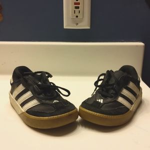 Adidas toddler sneakers